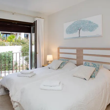 Apartment The Luxury Golf Paradise - 8 Pax Groups - Families Malaga